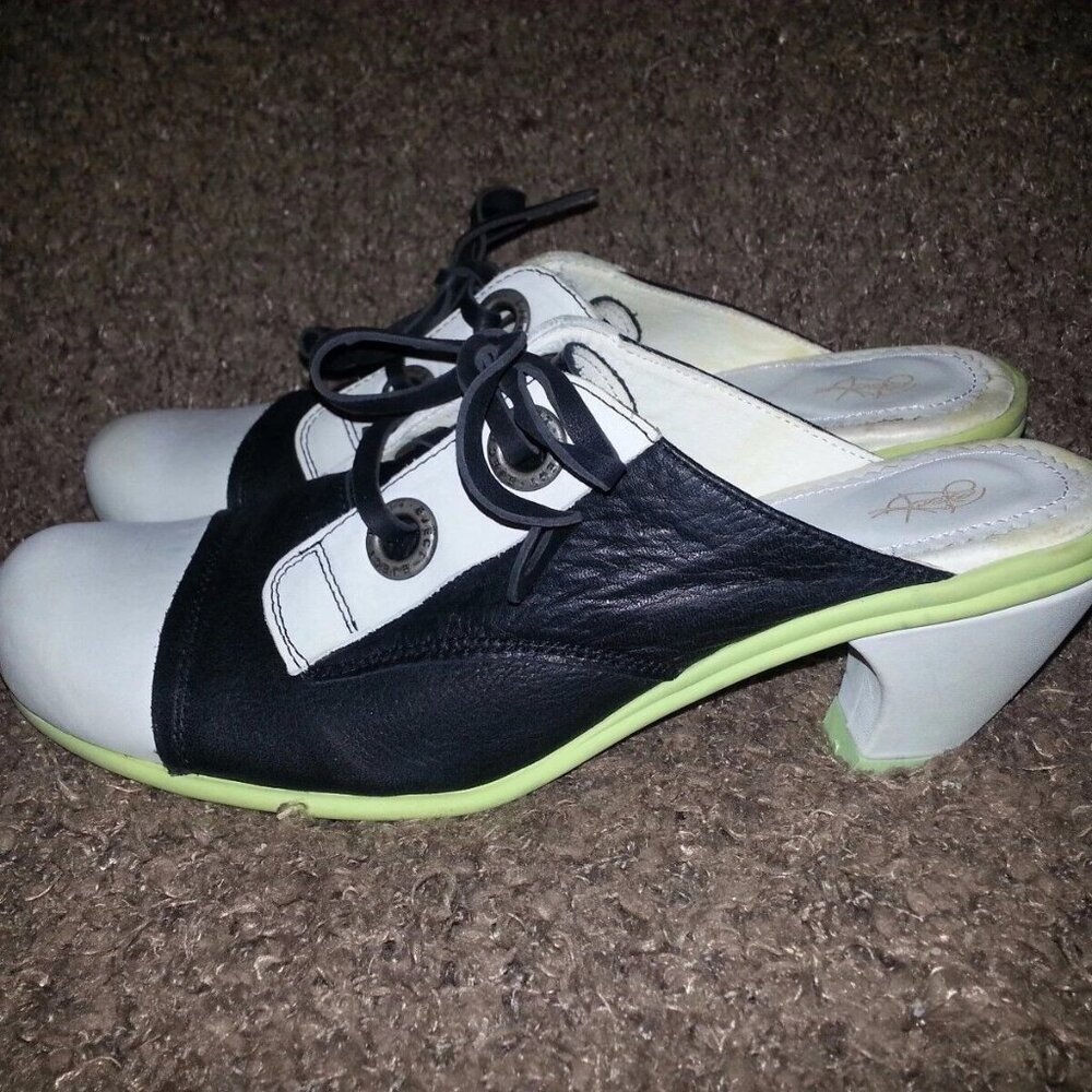EJECT Portugal-Oxford Style Slip Ons-Black/Off White Leather-Sz 41-10.5 US-NM - Picture 2 of 7